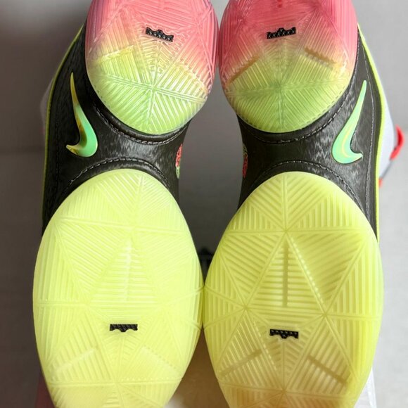 Nike Lebron XXII White Volt Glow Medium Basketball Shoes FZ1094-101 Sz: 11 *NEW* - Picture 10 of 10